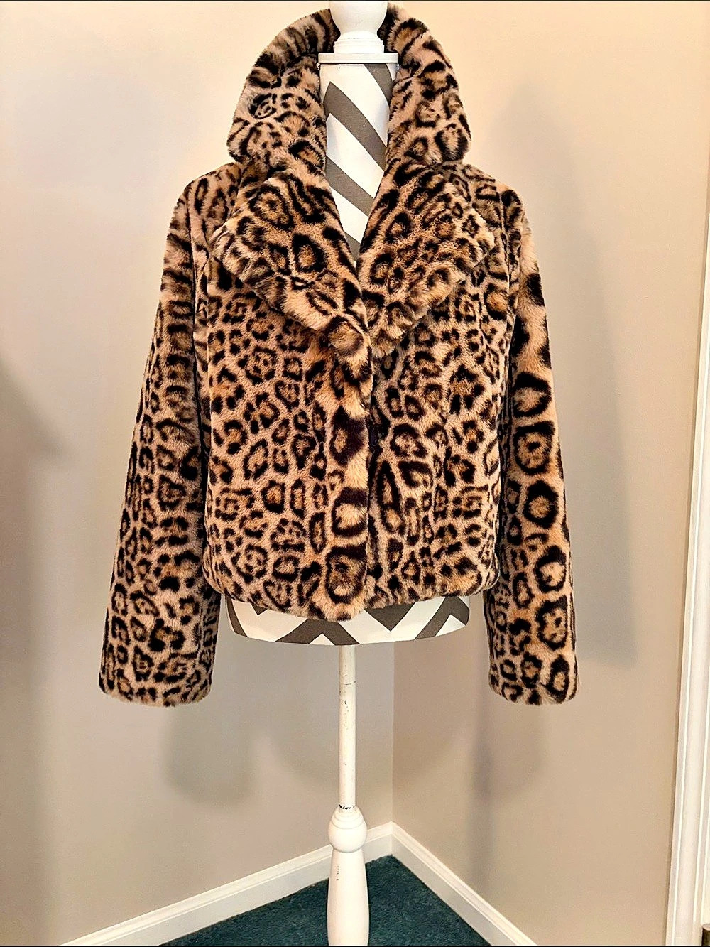 Anthropologie 99Current Air Leopard Print Faux Fur Jacket Size Small NWT